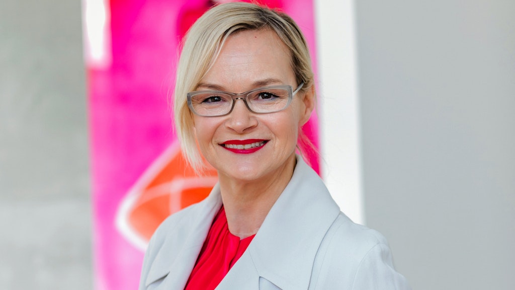 Christine Backhaus arbeitet als Psychologin und Beziehungscoach in Frankfurt/Main.