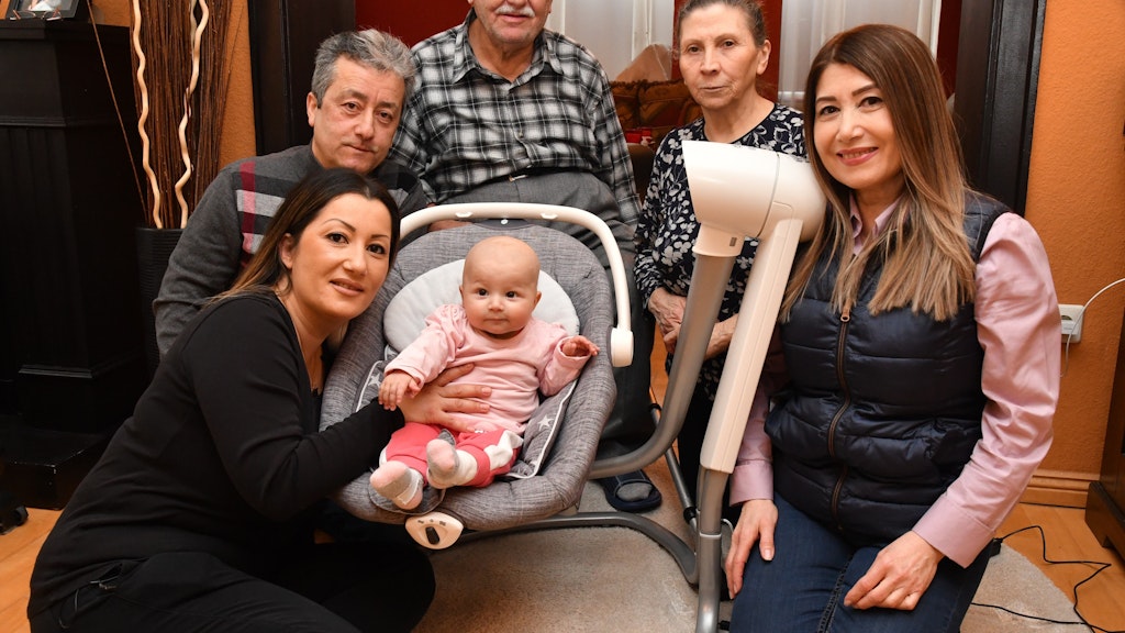Die Familie der kleinen Nisa Shirin hält immer zusammen.