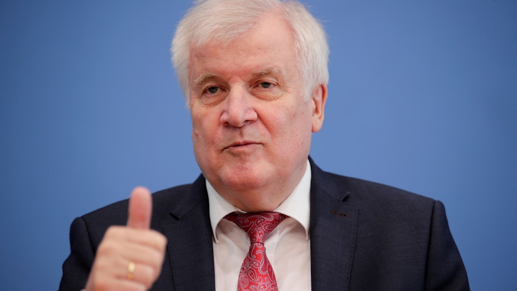 Bundesinnenminister Horst Seehofer (CSU) will begrenzt Zuschauer bei Sportveranstaltungen zulassen.
