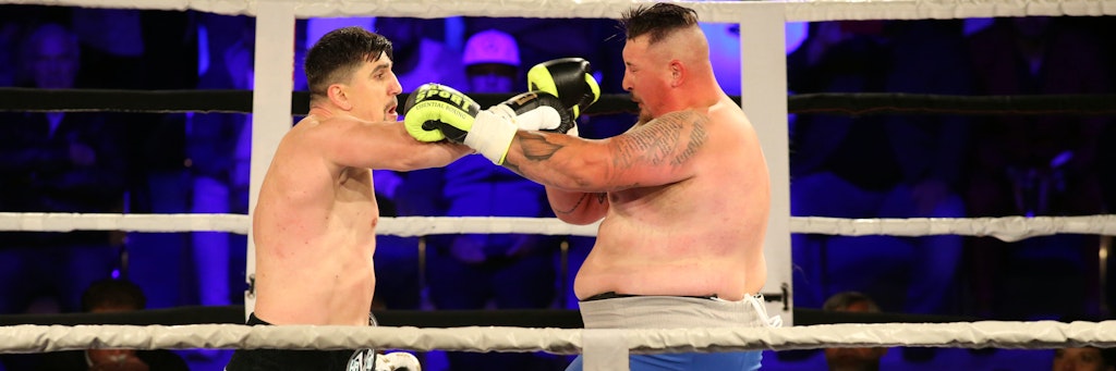 Im Ungleichgewicht: Marco Huck (l.) besiegt „Ostseehammer“ Lewandowski. 