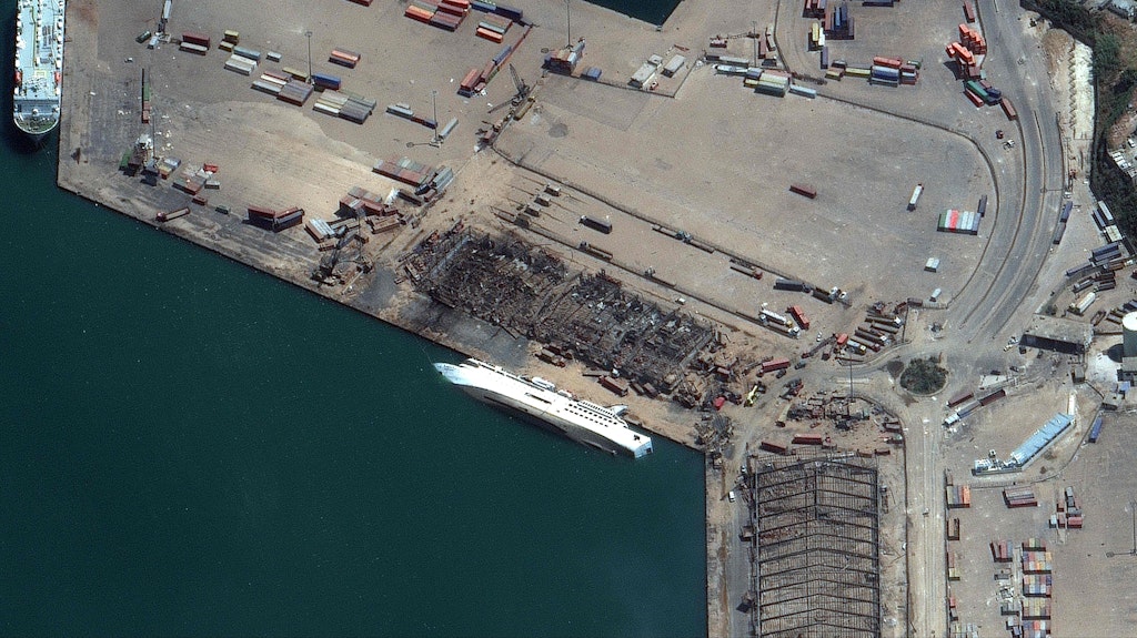 Die „Orient Queen“ im verwüsteten Hafen von Beirut.