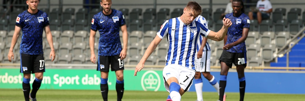 Herthas Krzysztof Piatek traf beim internen Testspiel per Elfmeter zum 4:1-Endstand. Davor 