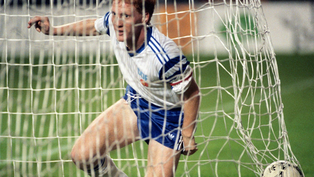 Ball im Netz, Torschütze Matthias Sammer auch: Der 2:0-Sieg der DDR ist damit amtlich.