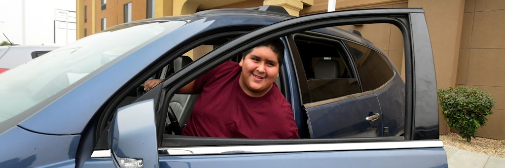 Der 14-jährige Ruben Navarette machte die Fahrschule im Schnelldurchgang, um seine Familie aus den Flammen zu retten.