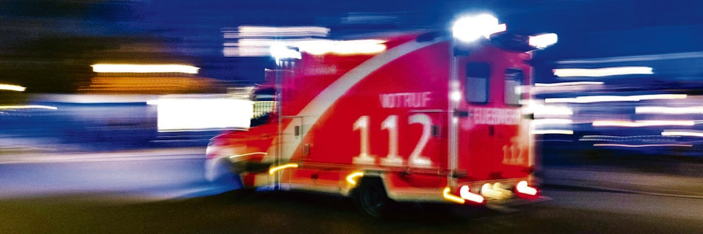 Bis der Notarzt vor Ort ist, sollten freiwillige Helfer Erste Hilfe leisten. Doch viele Berliner haben Berührungsängste.