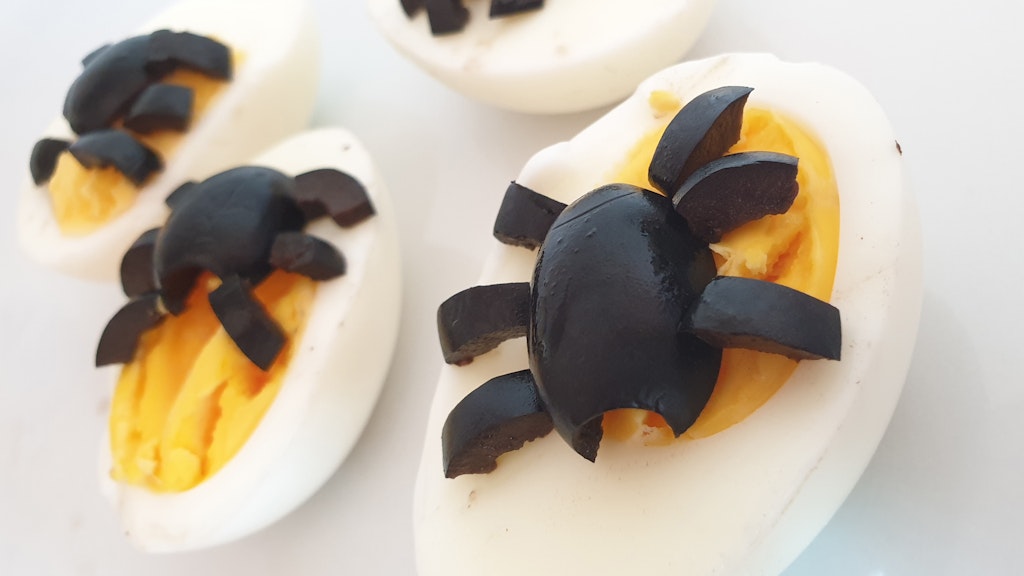 Spinnen auf Ei sind eine echte Delikatesse. 