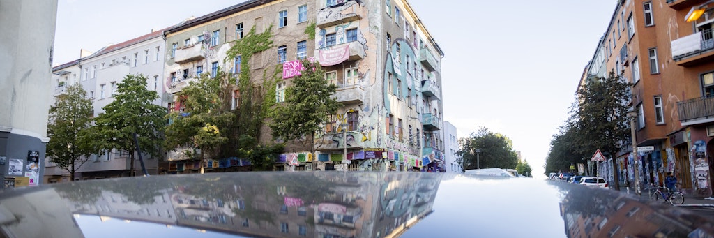 Das linke Haus Hausprojekt „Liebig 34“ in Friedrichshain soll am 9. Oktober geräumt werden. Es werden Krawalle und Ausschreitungen erwartet.