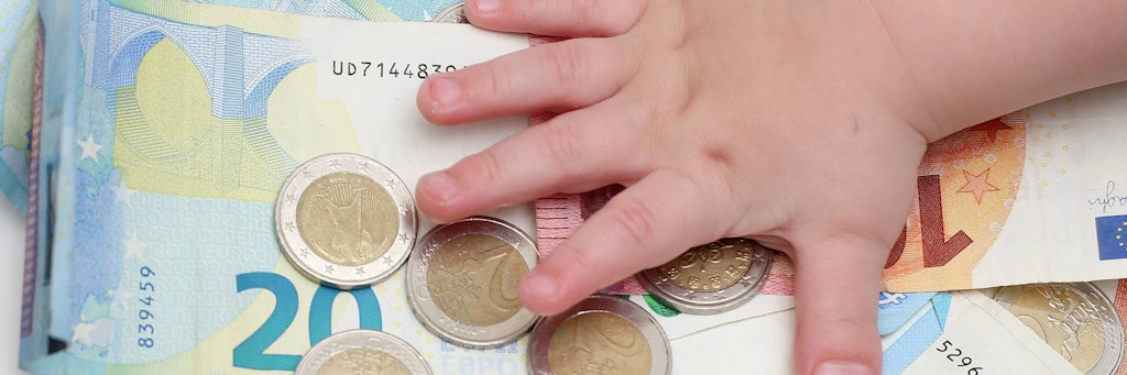 Ab dem kommenden Jahr dürfen Eltern in Teilzeit mehr Stunden arbeiten, ohne ihren Anspruch auf Elterngeld zu verlieren.