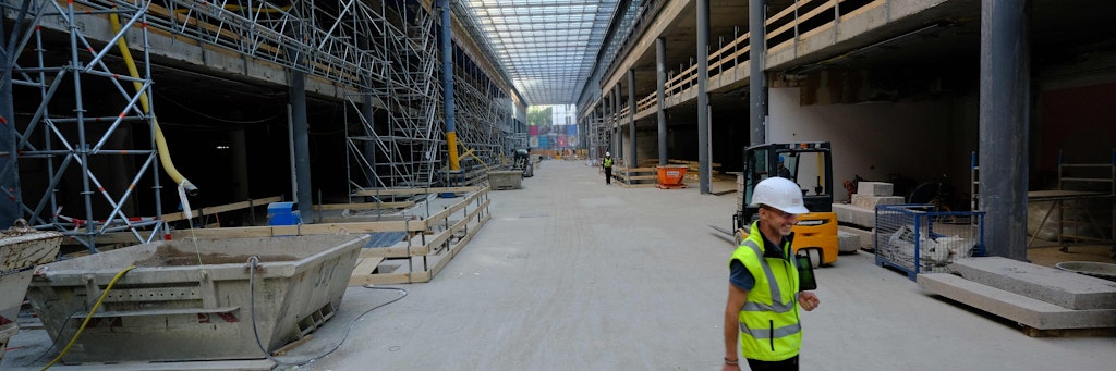 Das Innere der Potsdamer Platz Arkaden. Hier soll 2022 ein moderner Marktplatz entstehen. Die Bauarbeiten liegen gut im Zeitplan.<br>