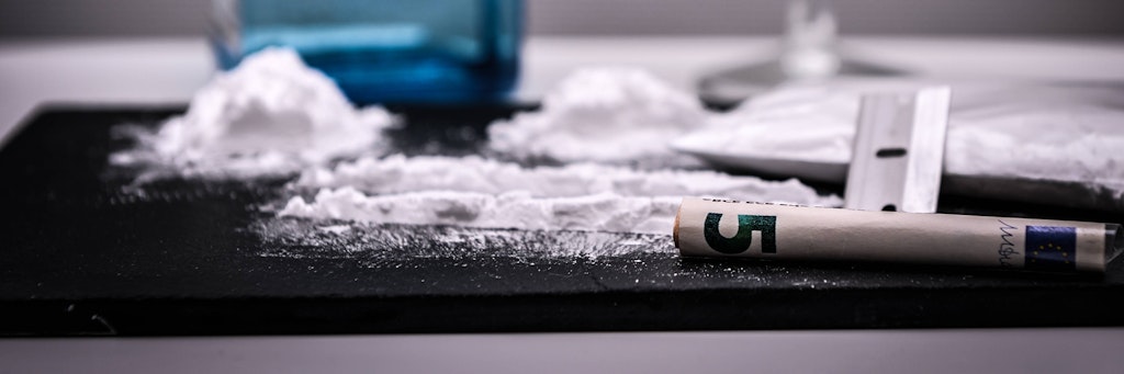 Zwei Brüder wurden wegen des Verdachts auf Drogenhandel festgenommen. Sie sind nach offiziellen Angaben bereist polizeibekannt. (Symbolbild)