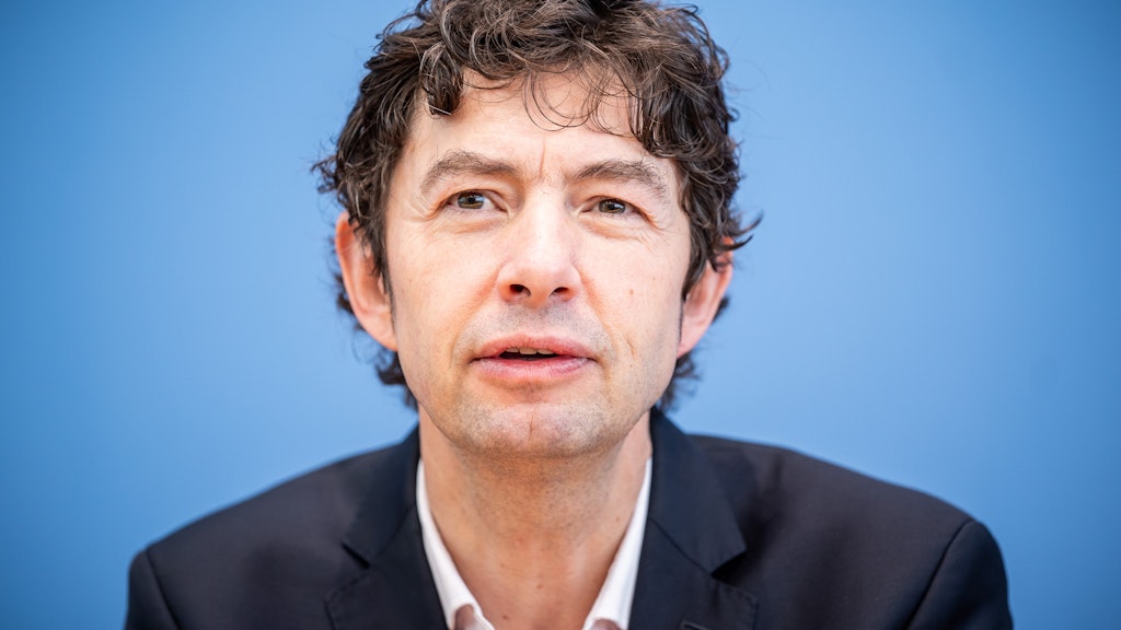 Informiert die Deutschen durch die Corona-Krise: Prof. Dr. Christian Drosten, Direktor Institut für Virologie, Charité Berlin.