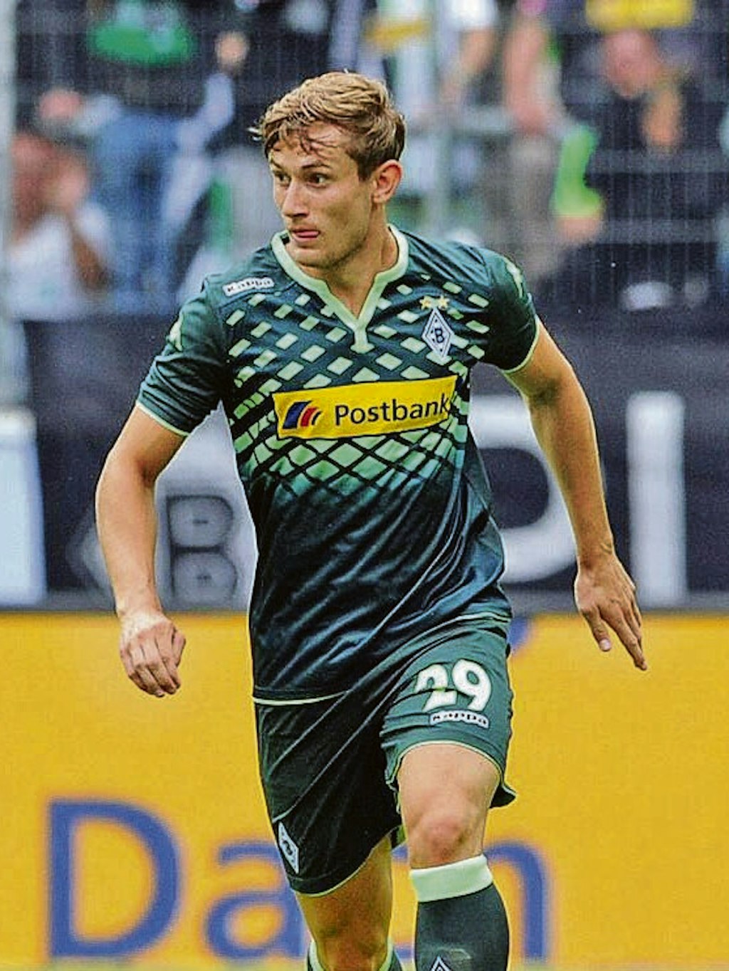 Lang, lang ist’s her: Christopher Lenz im Dress der Borussia. <br>