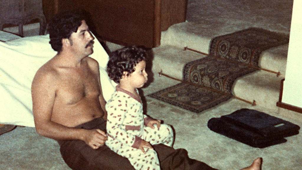 Pablo Escobar und sein Sohn Sebastián Marroquín im Jahr 1980.