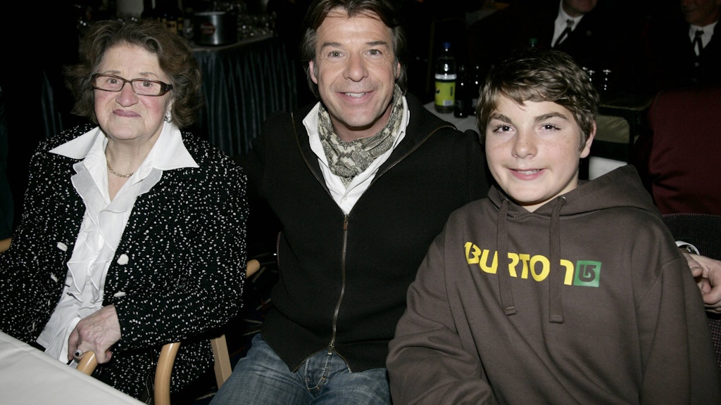 Patrick Lindner mit Mutter Hedwig Raab und sein Sohn Daniel im Jahr 2010.