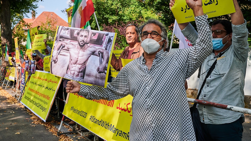 Auch in Berlin hatten vor der Iranischen Botschaft Demonstranten gegen die Hinrichtung von Navid Afkari protestiert.