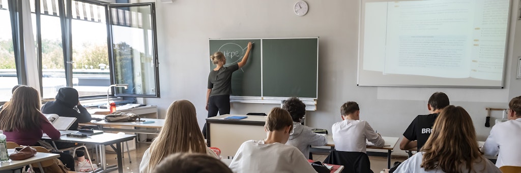 Alle 20 Minuten sollten Klassenzimmer kurz gelüftet werden.