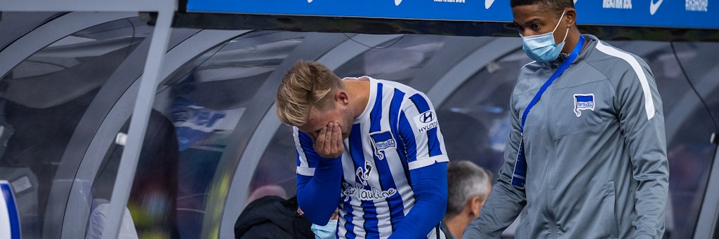 Es ist wirklich zum Heulen. Herthas Arne Maier verletzte sich nach nur zwanzig Minuten beim 1:3 gegen Frankfurt und muss wieder lange pausieren.
