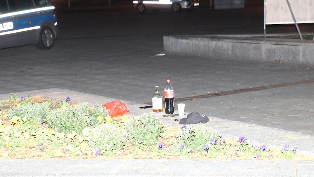 Die Männer hatten zuvor zusammen gesessen und Alkohol getrunken. Dabei eskalierte dann ein Streit. 