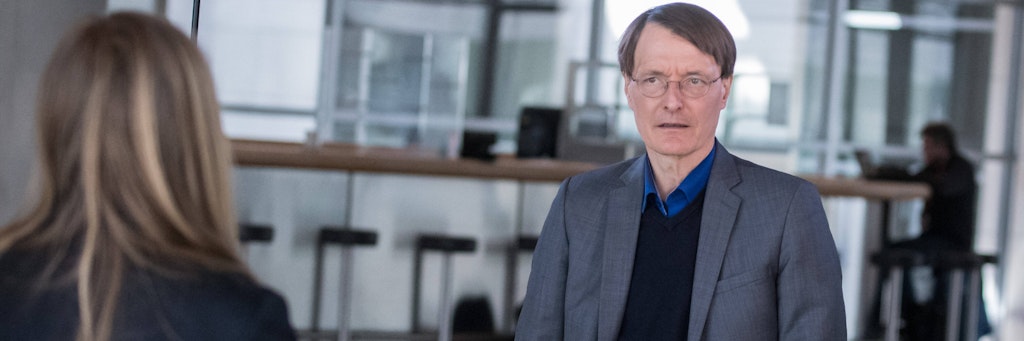 Karl Lauterbach kritisiert, dass die Kosten für Grippe-Impfungen nur für Patienten aus Risikogruppen übernommen werden.