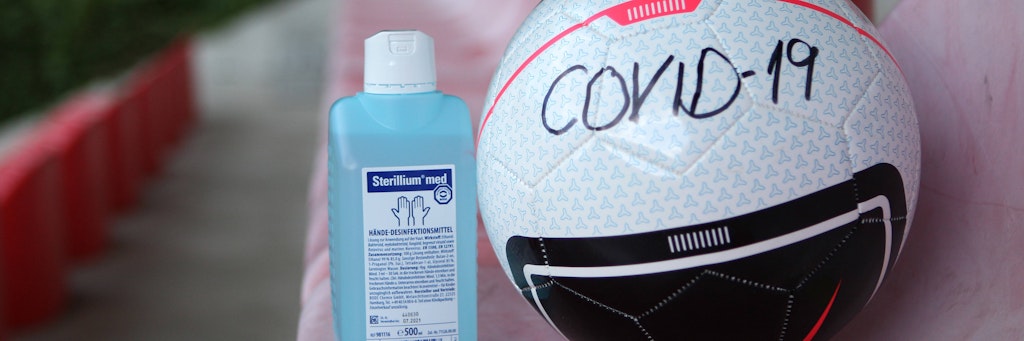 Fußball mit Corona bleibt ein waghalsiges Testspiel. Jetzt hat sich fast eine ganze Mannschaft in Szczecin mit dem Virus angsteckt.