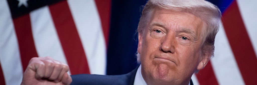 US-Präsident Donald Trump muss sich heftige Vorwürfe anhören, teilt aber auch selbst aus.