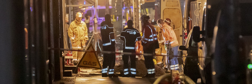 Einsatzkräfte sind wegen eines Gaslecks auf der Brunnenstraße zwischen Rosenthaler Platz und Invalidenstraße im Einsatz. 