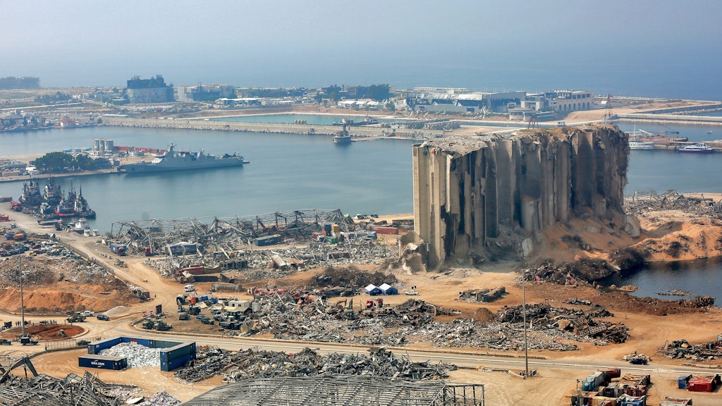 Die Trümmer eines Getreidesilos, an dem sich am 4. August die verheerende Explosion auf dem Hafengelände in Beirut ereignete.