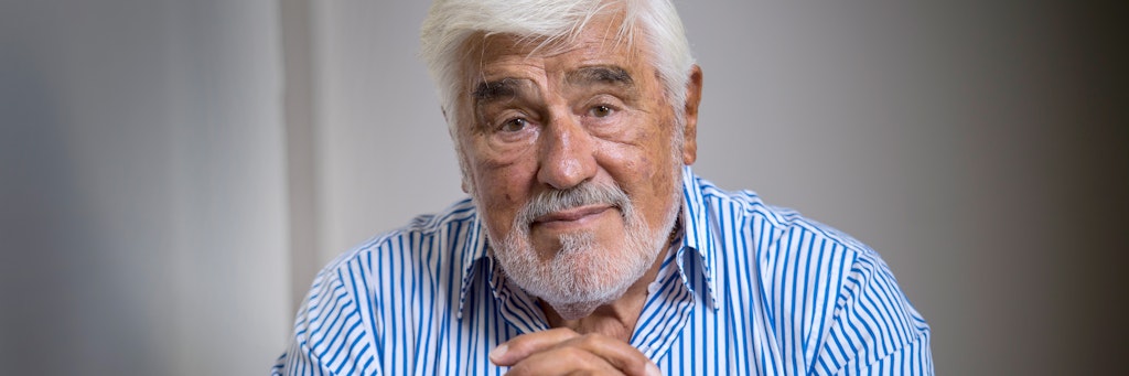 Mario Adorf kam am 8. September 1930 als uneheliches Kind zur Welt.