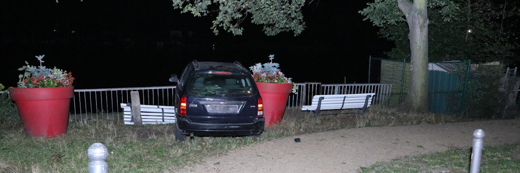 Der Ford kam wenige Zentimeter vor dem Geländer zur Müggelspree zum Stehen.