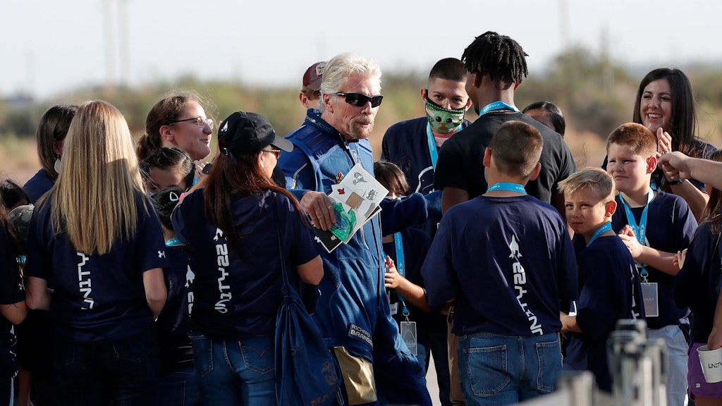 Schon vor dem Start ließ sich Richard Branson von seinen Anhängern feiern. 