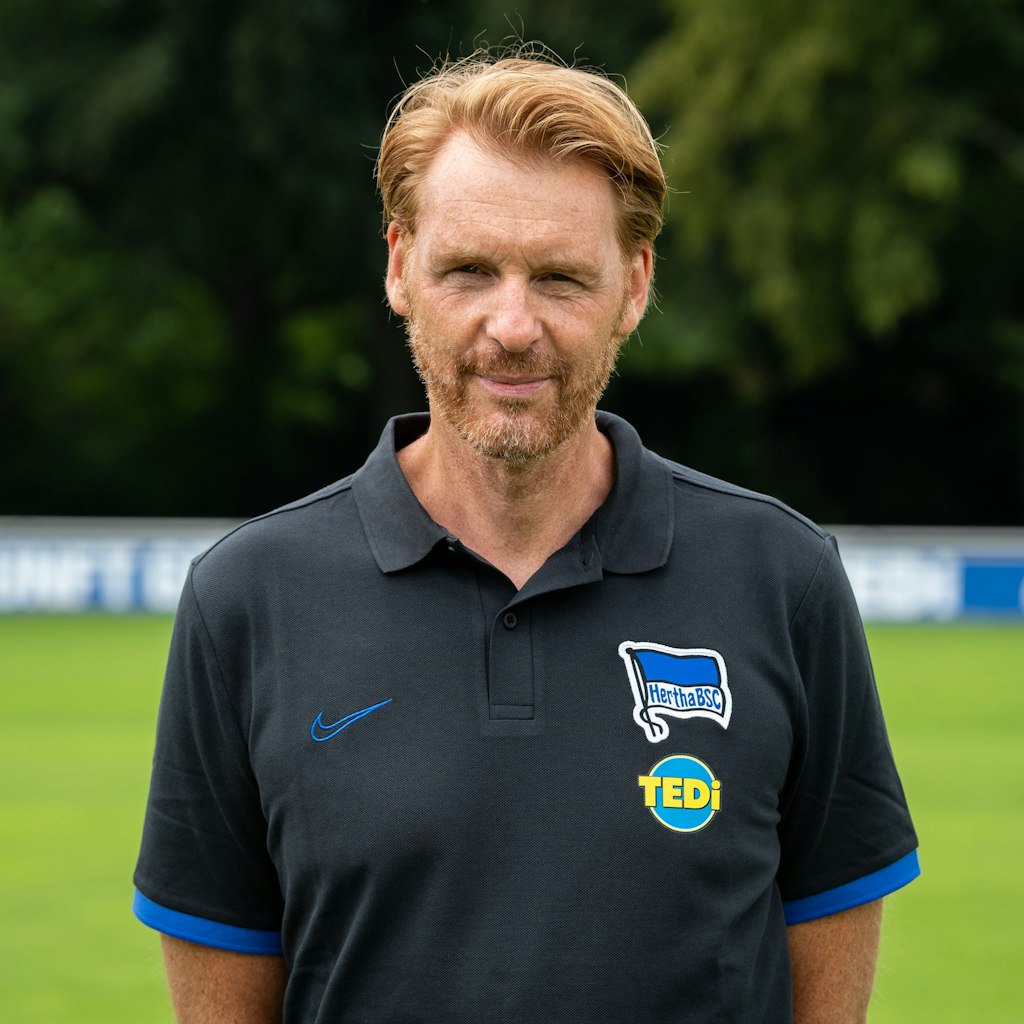 Der Mann, dem Hertha vertraut: Osteopath Thomas Sannewald arbeitet seit Jahren für die Blau-Weißen.