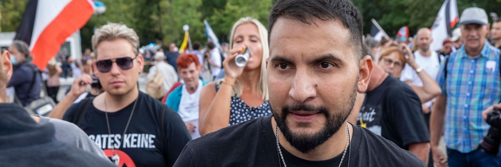Attila Hildmann wird mit Haftbefehl gesucht.