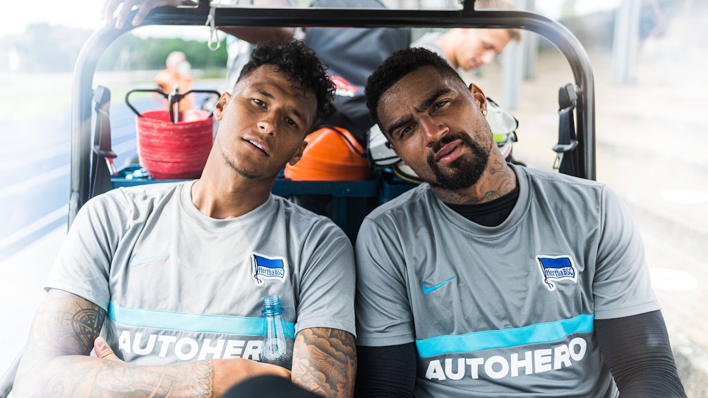 Zwei, die sich offensichtlich gut verstehen: Stürmer Davie Selke (l.) und Prince Boateng. 