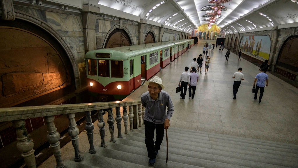 Ein Berliner U-Bahn-Zug in der nordkoreanischen Hauptstadt Pjöngjang.