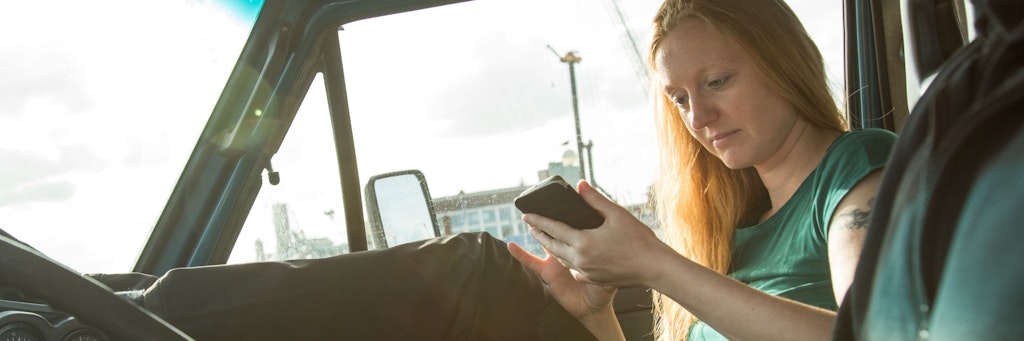 Schnell mal von unterwegs eine WhatsApp verschicken: Das ist in Deutschland teurer als in den meisten EU-Staaten.