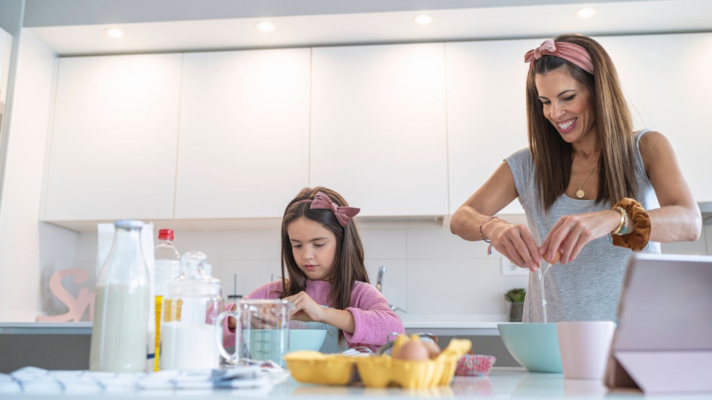 Verwenden Sie beim Backen einfach mal weniger Zucker.