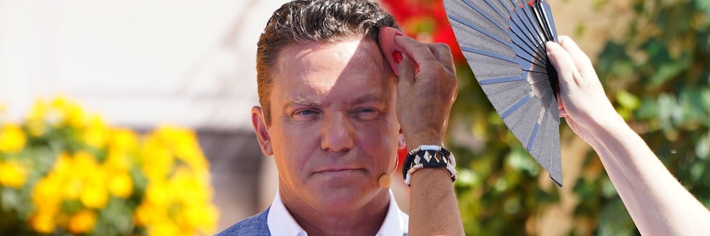 Frisch gepudert geht's für Stefan Mross erst am 1. August mit „Immer wieder sonntags“ weiter.
