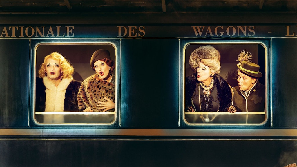 Gleich setzt sich der Zug in Bewegung: Christoph Marti, Nadine Schori, Andreja Schneider und Wenka von Mikulicz (von li.).
