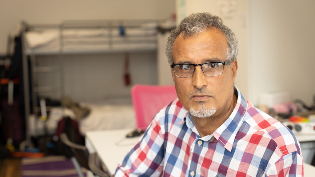 Khalid Benhaimoudist in einem schon weit fortgeschrittenem Stadium an Lymphdrüsenkrebs erkrankt. Nach mehreren Operationen soll er demnächst noch eine Chemotherapie erhalten.