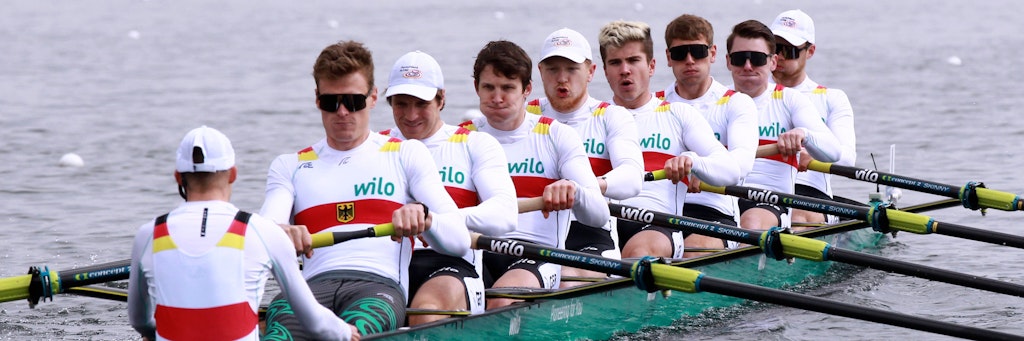 Olaf Roggensack (3. v. r.) rudert am Freitag um Olympiagold.