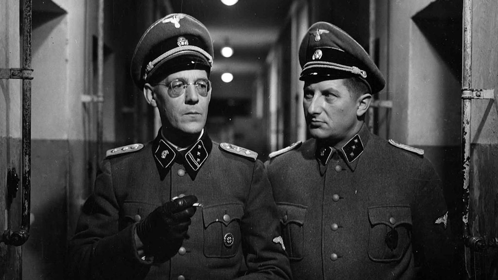 Herbert Köfer mit Erik S. Klein als SS-Mann in dem Defa-Film „Nackt unter Wölfen“ (1963): „Für diese ernste Rolle hat Herbert den Oscar verdient“, sagt Angelika Mann.<br>