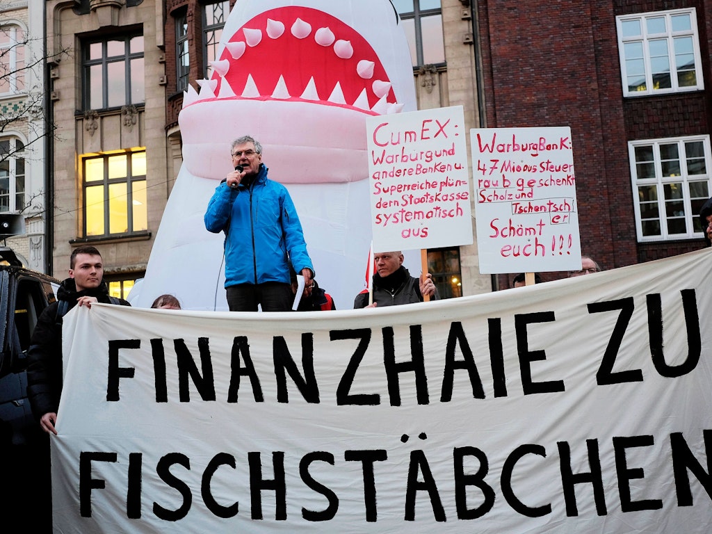 Die Linke in Hamburg machte gegen die krummen Geschäfte mobil.