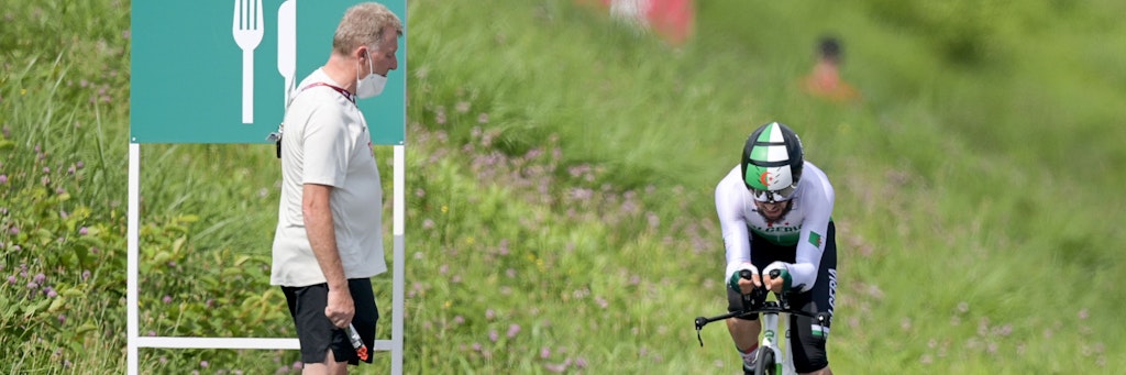 <a href="https://www.berliner-kurier.de/sport/rassismus-skandal-bei-olympia-hol-die-kameltreiber-li.173620">BDR-Sportdirektor Patrick Moster</a> bezeichnete Algeriens Radprofi Azzedine Lagab (r.) als „Kameltreiber“ und muss nun seine Koffer packen. 
