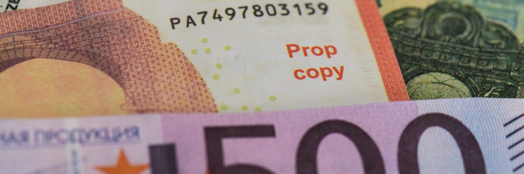 Gefälschte Euro-Banknoten (Symbolbild).