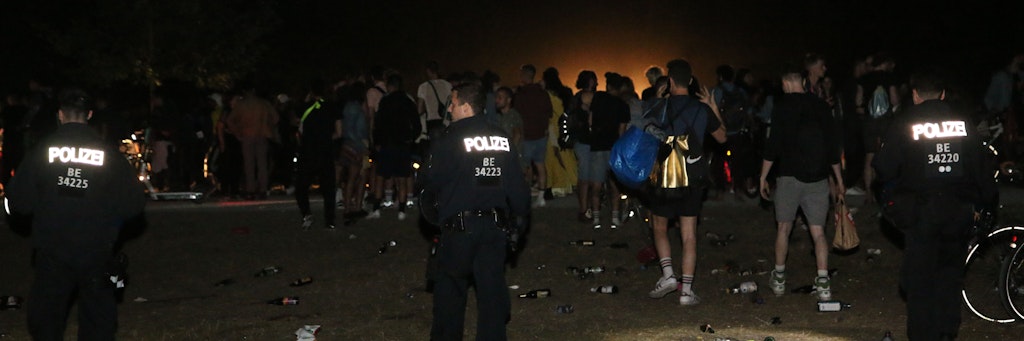 Erst am vergangenem Wochenende musste die Polizei in der Hasenheide anrücken, um eine illegale Party aufzulösen. 