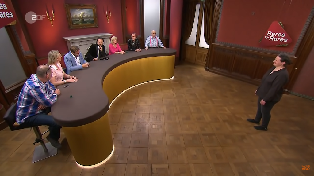 Altenpflegerin Natascha Scharschmidt im Händlerraum bei „Bares für Rares“.