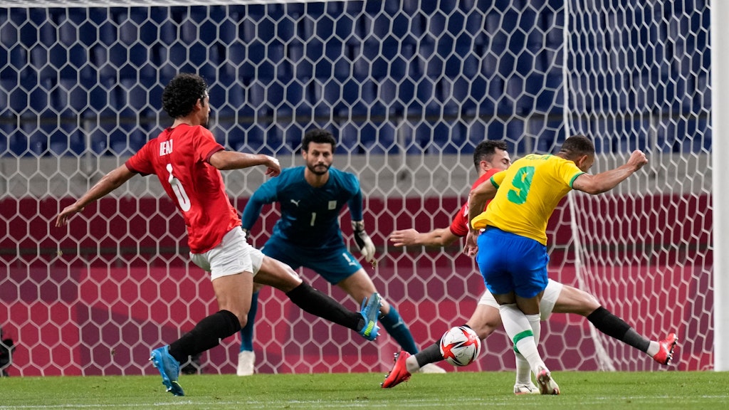 Und drin war das Ding: Herthas Matheus Cunha trifft zum 1:0 gegen Ägypten im Viertelfinale der Olympischen Spiele in Tokio.