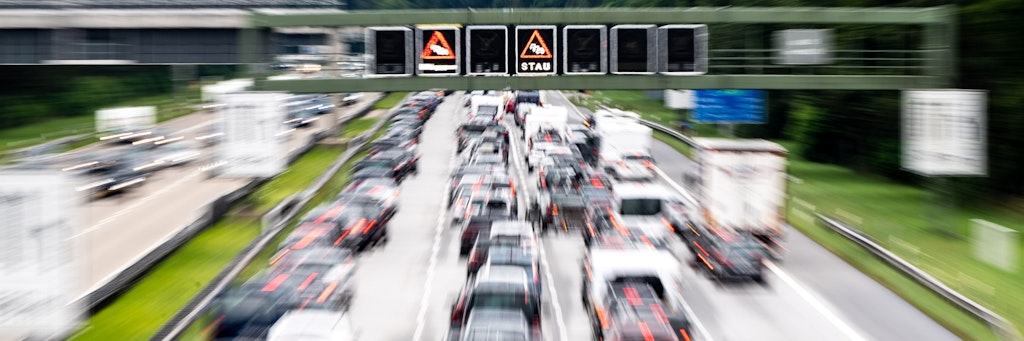 Am kommenden Wochenende wird es wieder eng auf Deutschlands Straßen. 