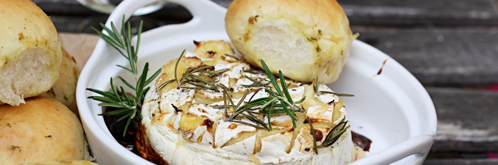 Pull-apart bread mit Ofenkäse ist ein echtes Essen für die Seele.