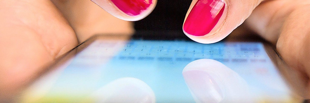 Liebe auf Dating-Webseiten macht blind – und in diesem Falle auch arm.